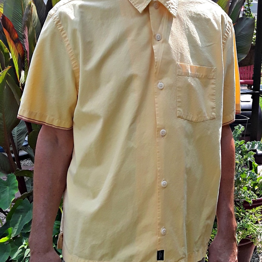 Abercrombie & Fitch Yellow button down damaged